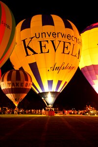 Balloon flying float