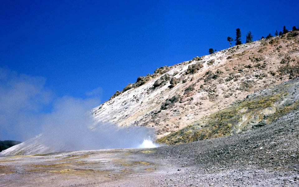 Crater Hills Geyser (1963) 2