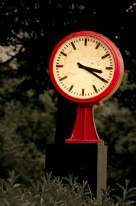 Pointer time indicating watches