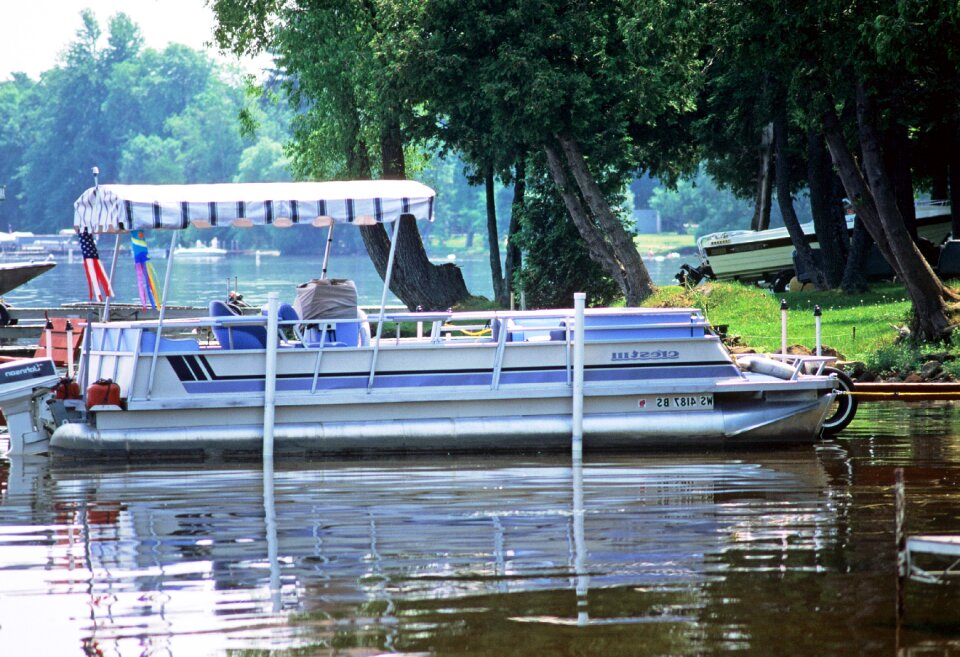 Summer vessel boating