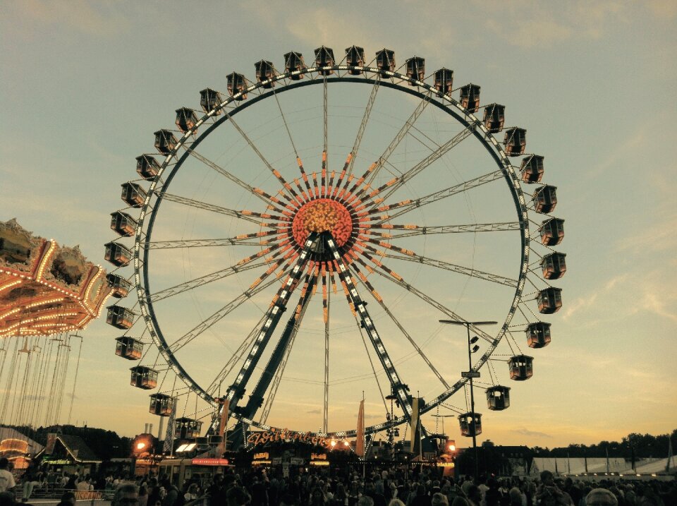 Ferris wheel chain carousel munich