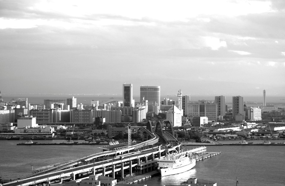 Port inB/W