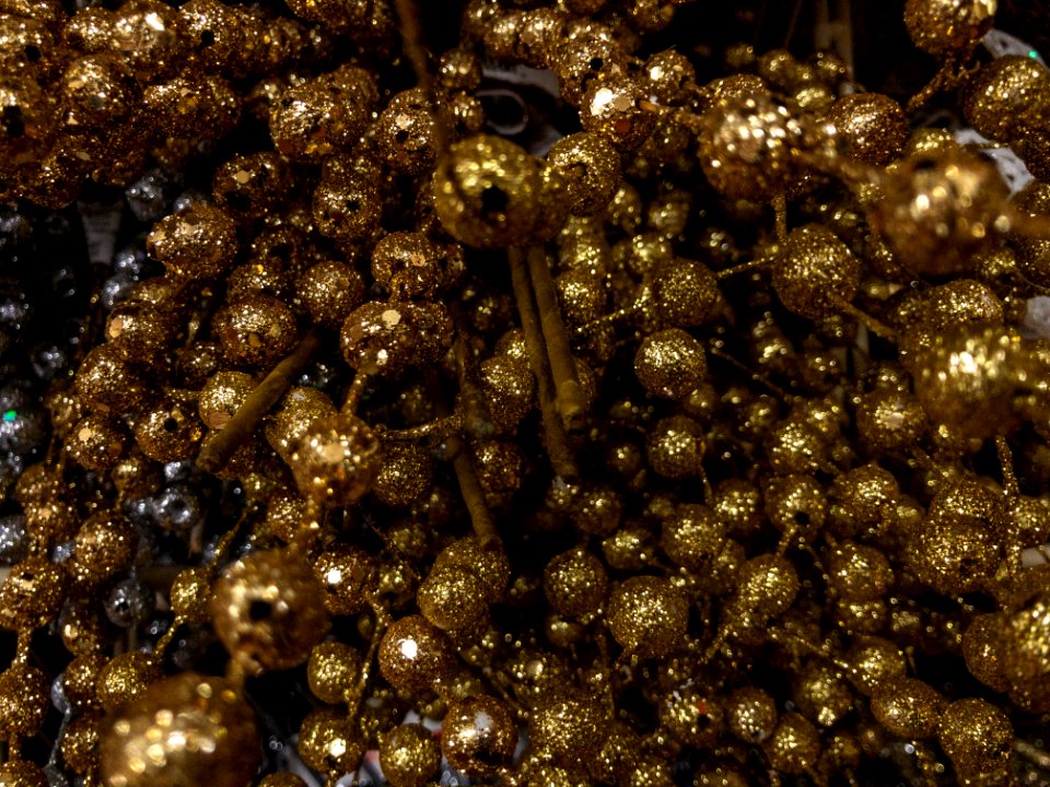 Sparkly gold Christmas decorations