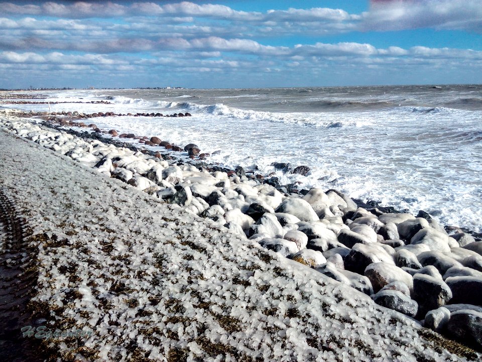 Schönhagen Ostsee Strand mit Ostwind im Winter..