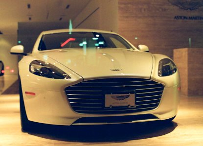 White Aston Martin, Front