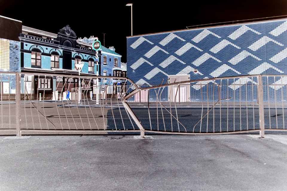 fence inverted 02