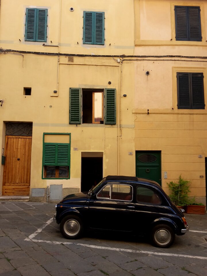 500 old buildings houses