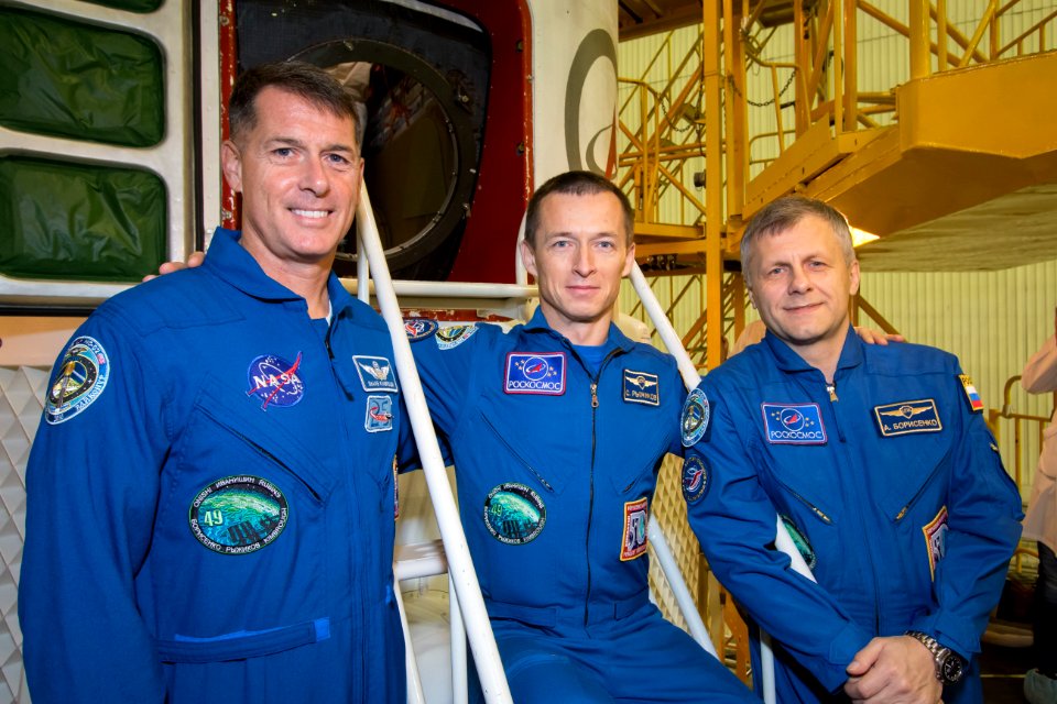 Expedition 49 Preflight