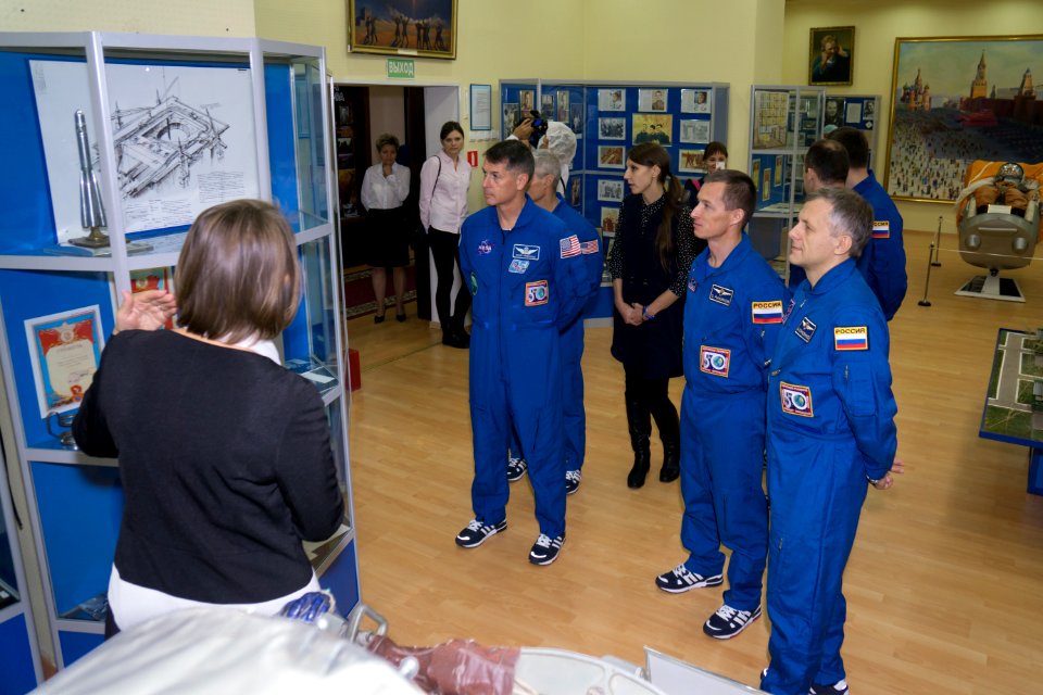 Expedition 49 Preflight