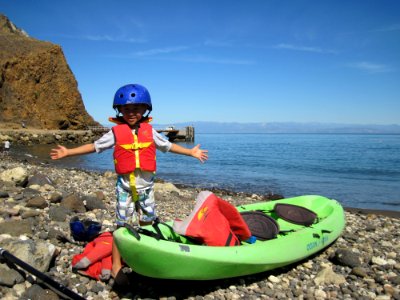 CINMS - young child kayaking