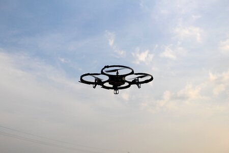 Quadrocopter aircraft remotely controlled