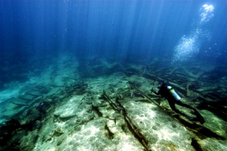 PMNM diver and wreck photo