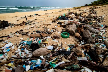 HIHWNMS trash on the beach photo