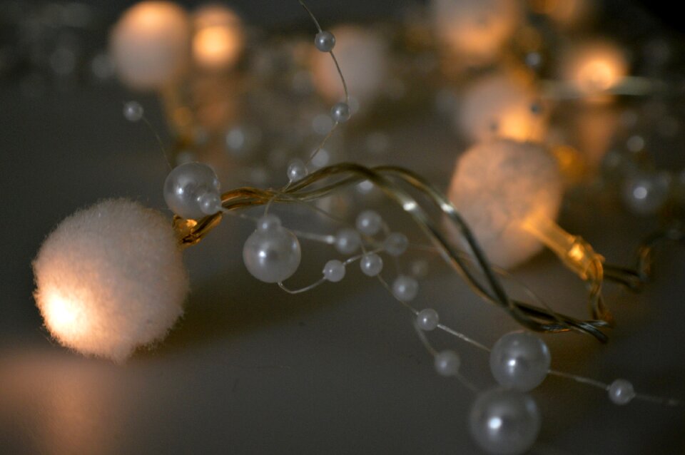 Shining beads chain