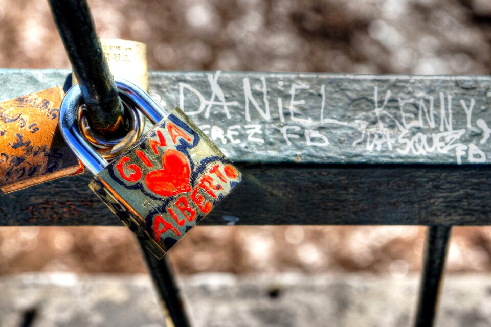 Mapocho santiago love note