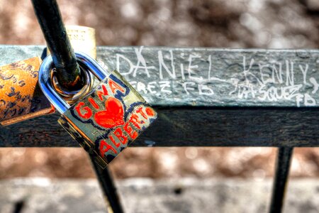 Mapocho santiago love note