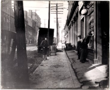 Capturing the City: Photographs from the Streets of St. Louis, 1900–1930