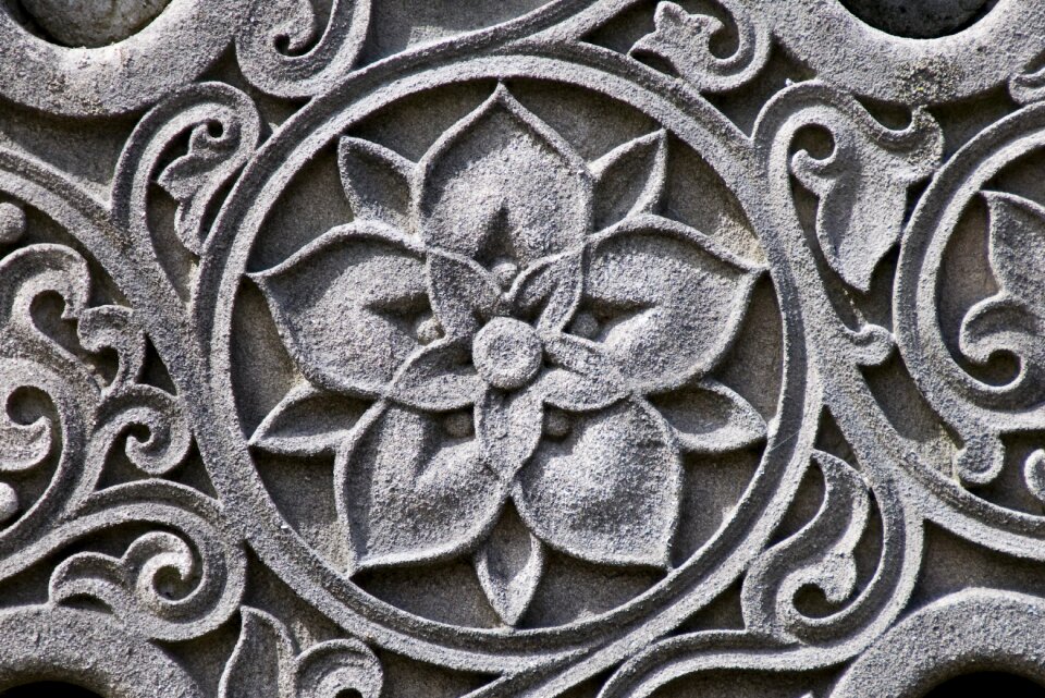 Flower headstone gravestone