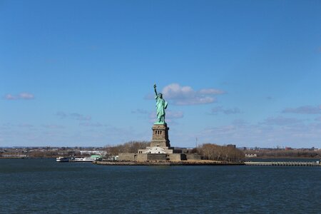 Monument immigration freedom