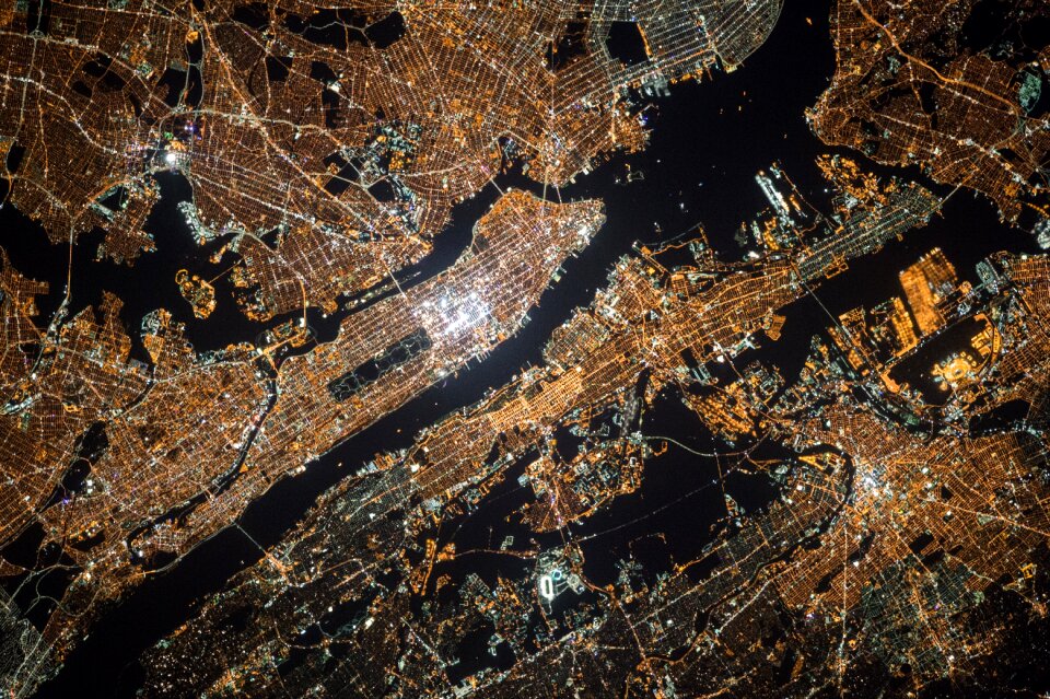 Metropolis night illuminated