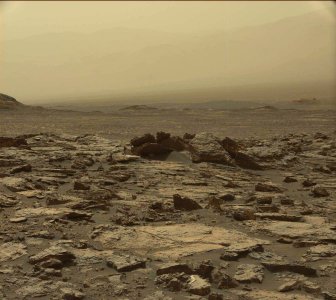 Lakebed sediments on Mount Sharp, Mars