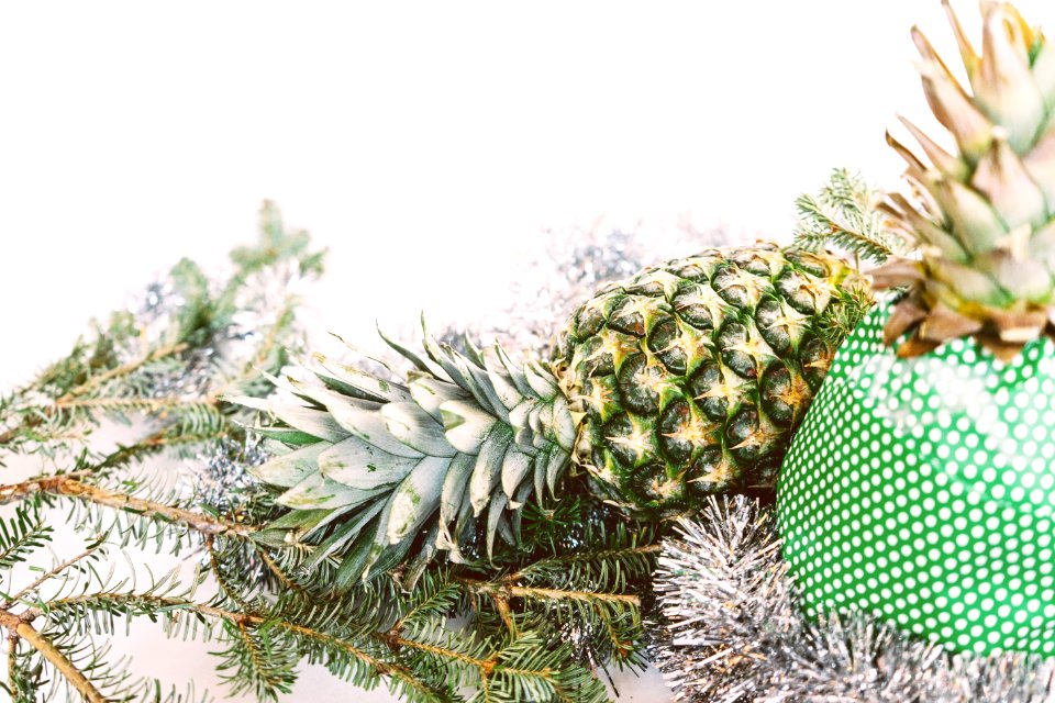 Pineapple 100
