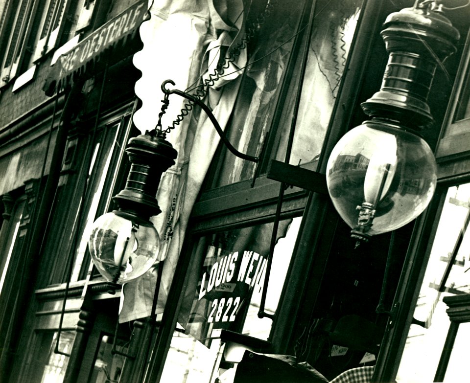 Capturing the City: Photographs from the Streets of St. Louis, 1900–1930