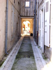 La Rochelle - petite rue photo