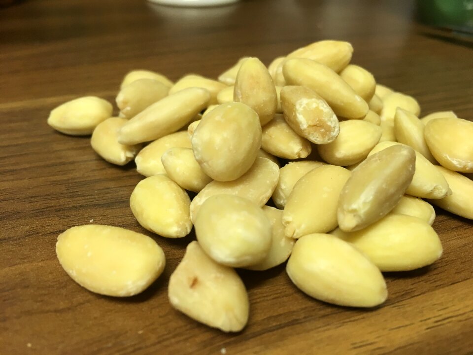 Peeled nuts white almonds