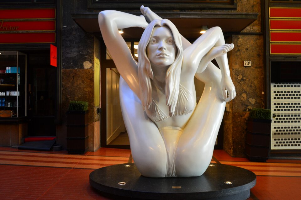 Craft statue creation