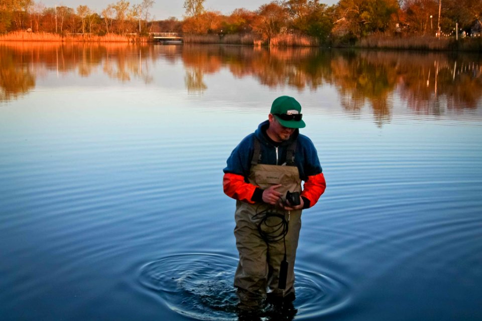 Wreck Pond - Captain Al Modjeski of American Littoral Society monitors water quality (New Jersey)