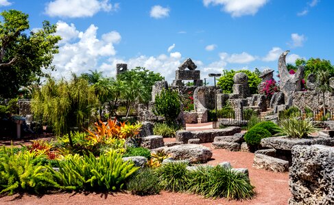 Attraction blocks landmark photo