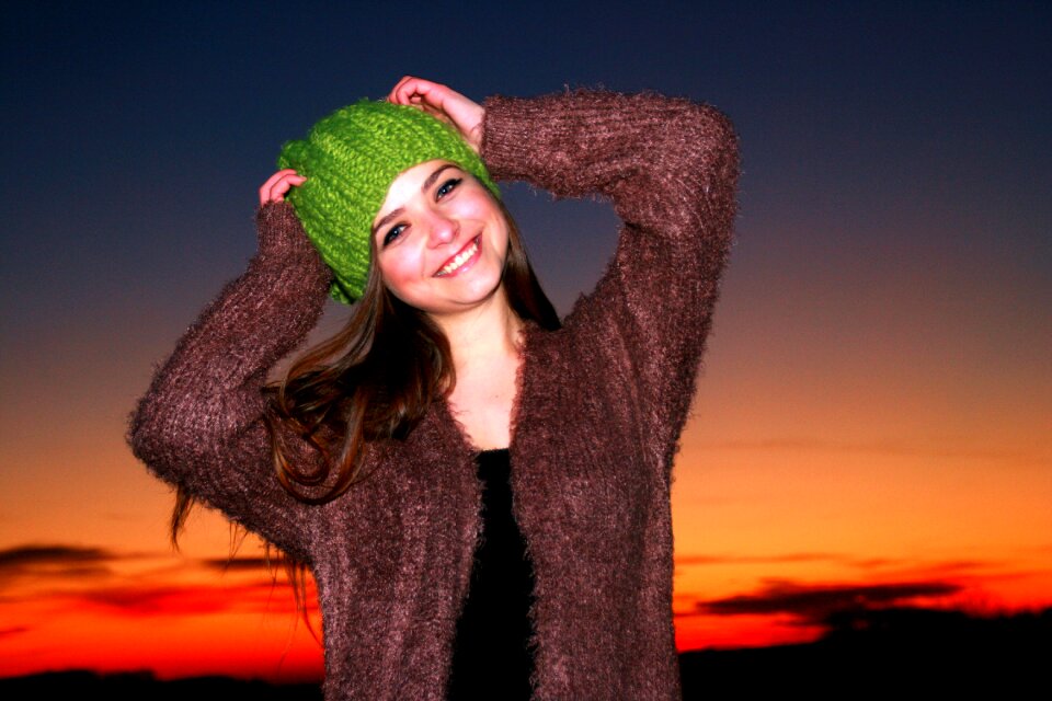 Green eyes hat sky