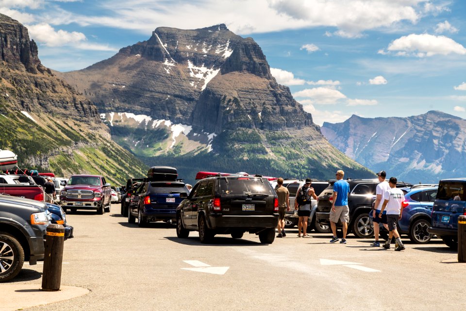 Parking at Logan Pass