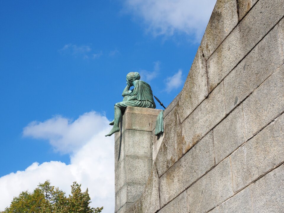 Sculpture woman basel