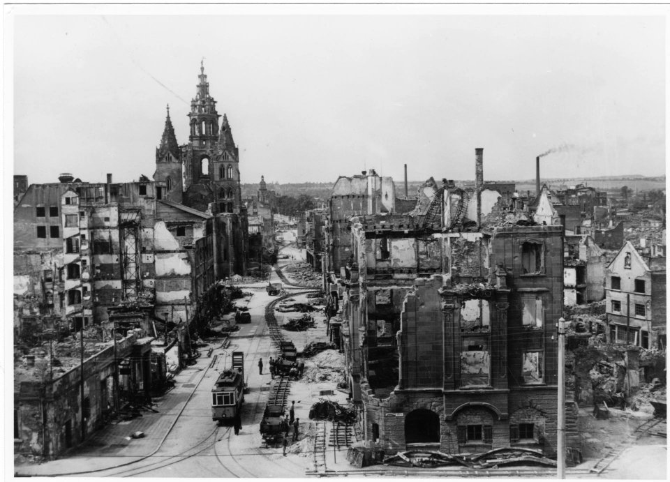 Die zerstörte Kaiserstraße in Heilbronn, 1946