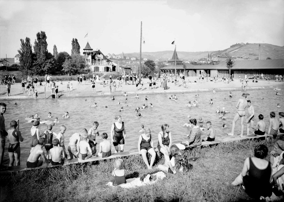 Inselbad Stuttgart-Untertürkheim, 1927