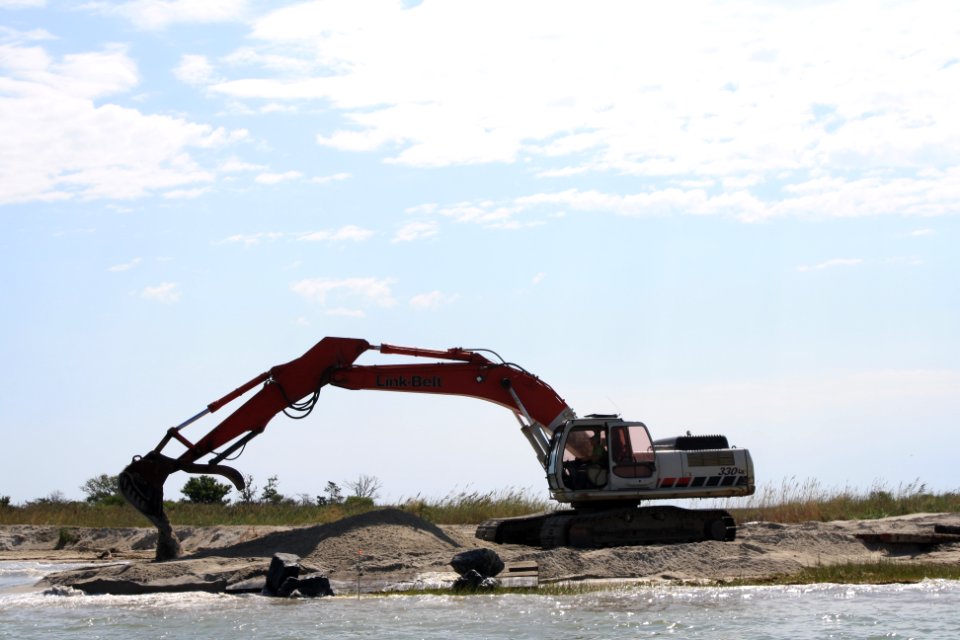Smith Island living shoreline sand placement
