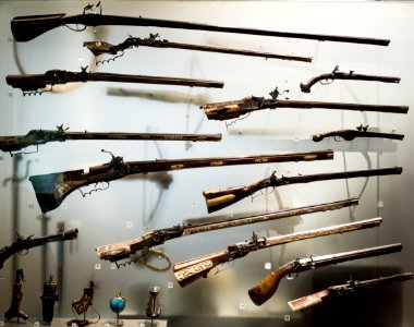 Armas de fuego en The Victoria and Albert Museum, Londres) photo