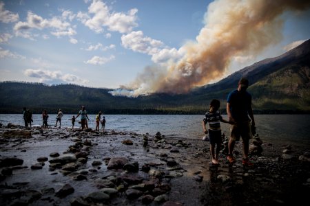 Howe Ridge Fire 2018 photo