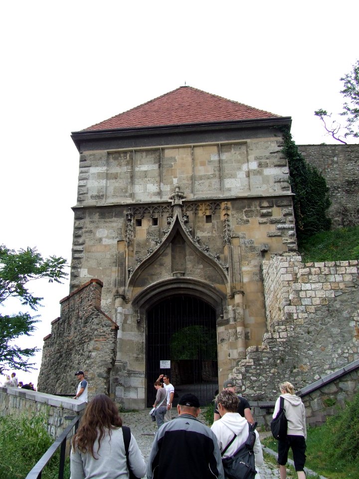 Puerta de Segismundo, Castillo de Bratislava