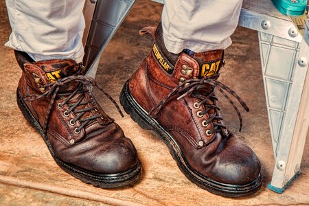 Leather safety boot