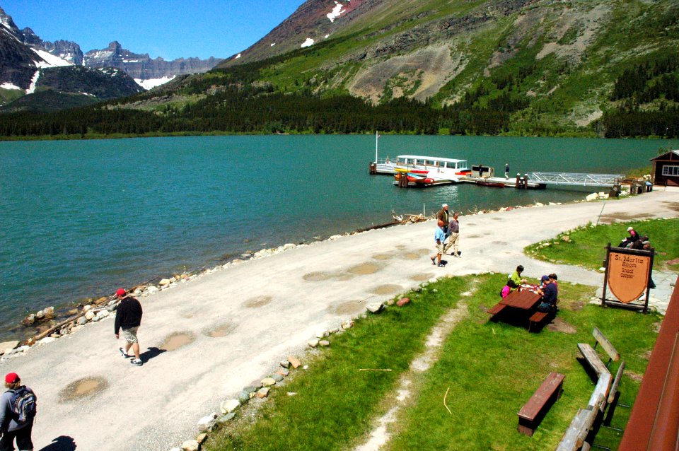 Many Glacier Hotel Beachfront - 2