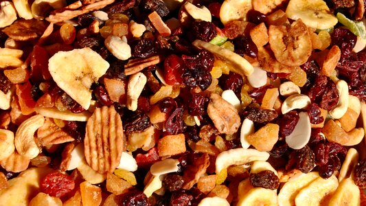 Dried fruit mixed food