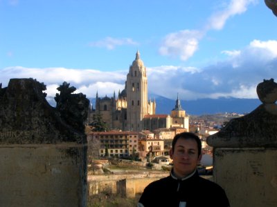 Sobre la Torre de Juan II del Alcázar de Segovia