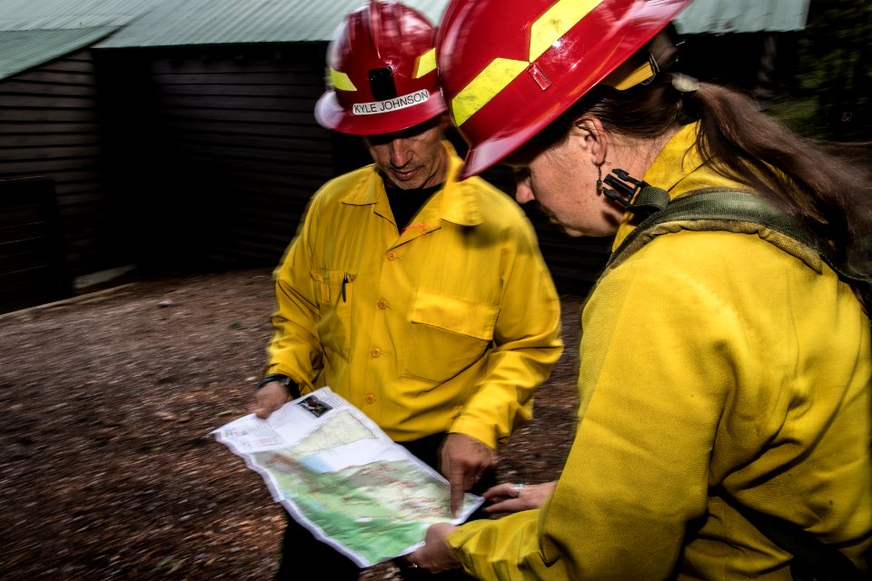 Fightfighers on the 2018 Howe Ridge Fire