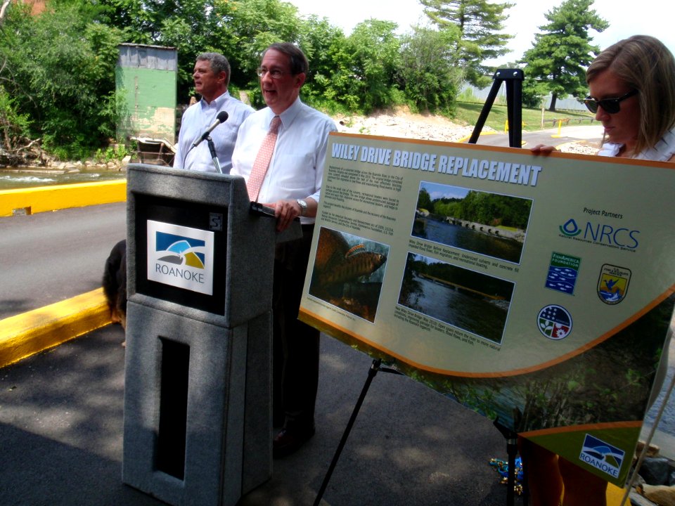 Wiley Drive Project Ribbon Cutting