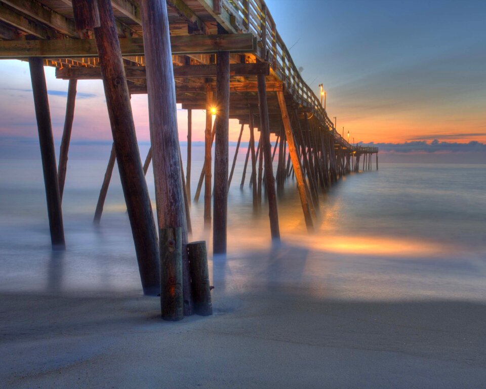 Evening long exposure water photo