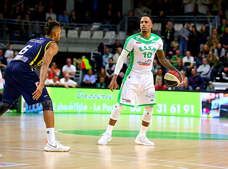 ESSM LE PORTEL - HYERES TOULON VAR BASKET