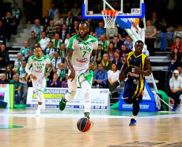 ESSM LE PORTEL - HYERES TOULON VAR BASKET